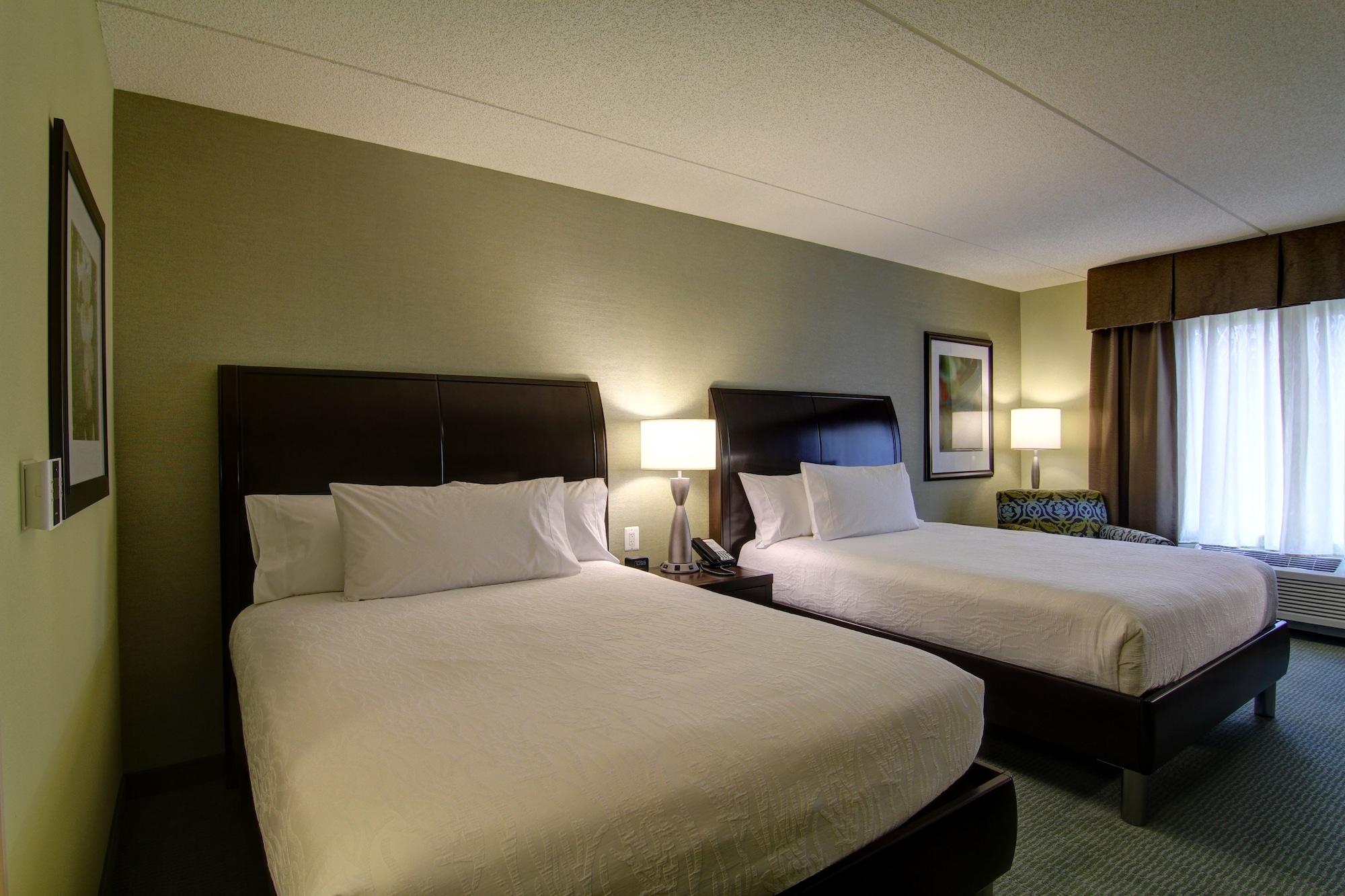 Hilton Garden Inn Woodbridge Exteriör bild