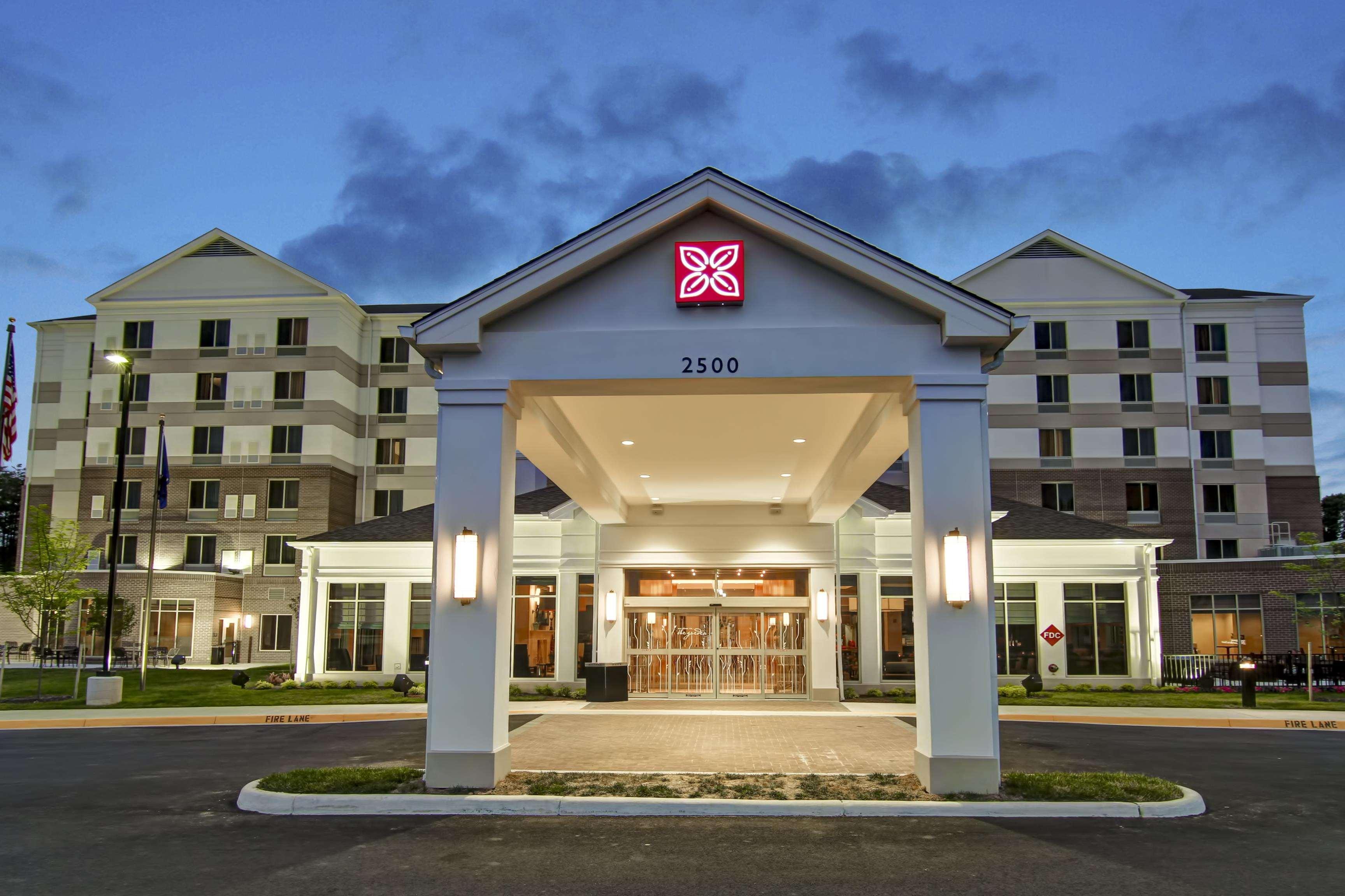 Hilton Garden Inn Woodbridge Exteriör bild